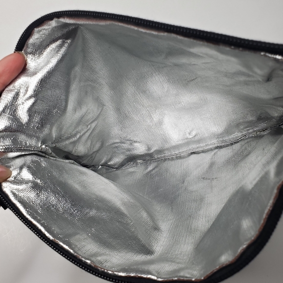 Brighton || Cream Cosmetic Bag Taxi Theme - Picture 4 of 8